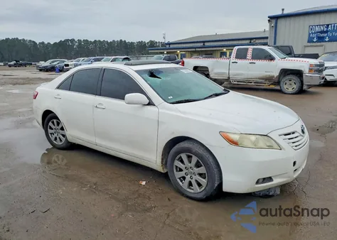 2007 Toyota Camry Le z USA, uszkodzony, nr VIN JTNBK46K873021055